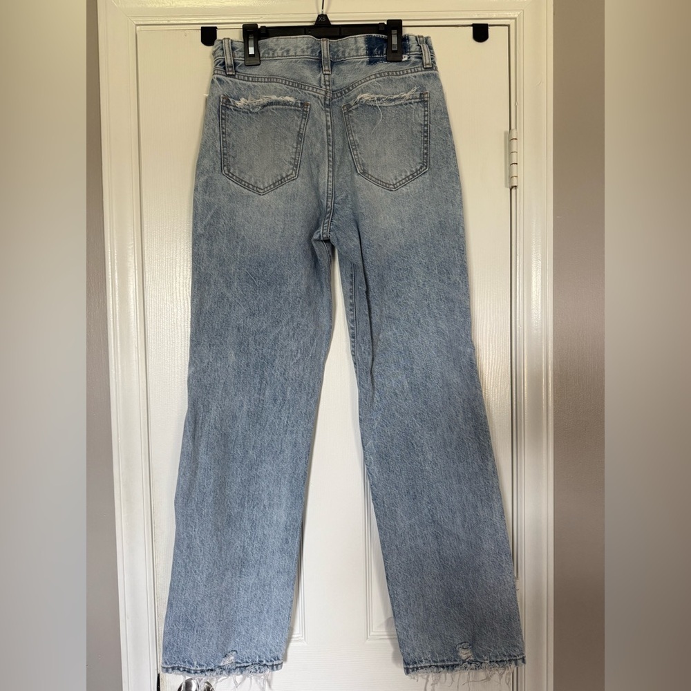 Daze Women’s Light Wash Distressed Jeans High Waisted size 26 - Picture 2 of 8